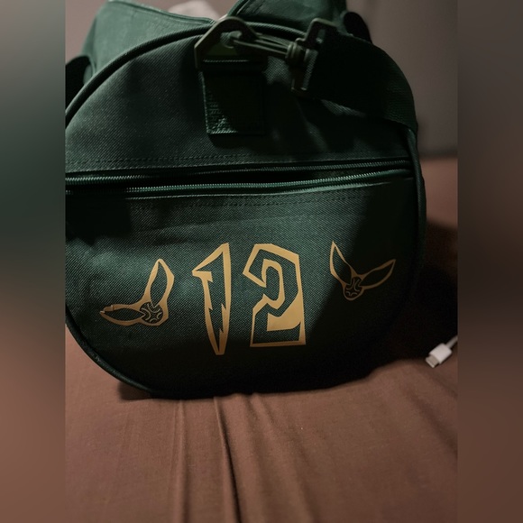 Harry Potter bundle of tops and totes - Picture 5 of 6